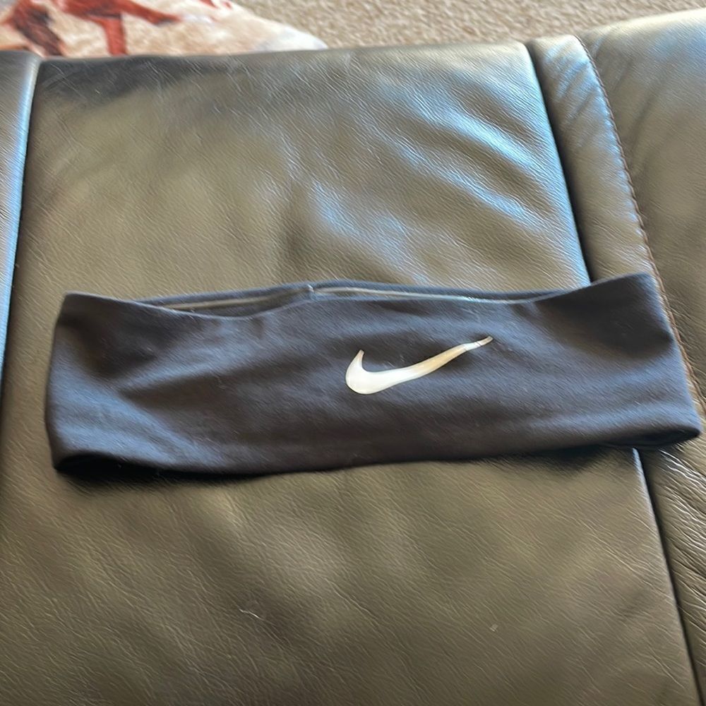NIKE kids black headband